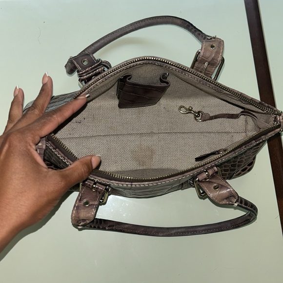 Dooney & Bourke Handbag Nile Collection - Picture 6 of 9